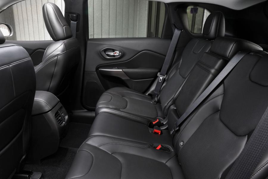 Интерьер Jeep Cherokee Limited (KL) 2018 года  (AU) (фото 3 из 31)
